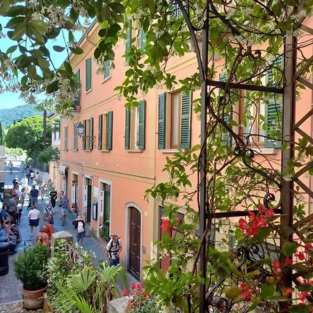 Center N°12 Apartment