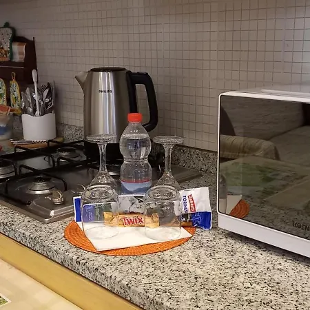 Center N°12 アパート